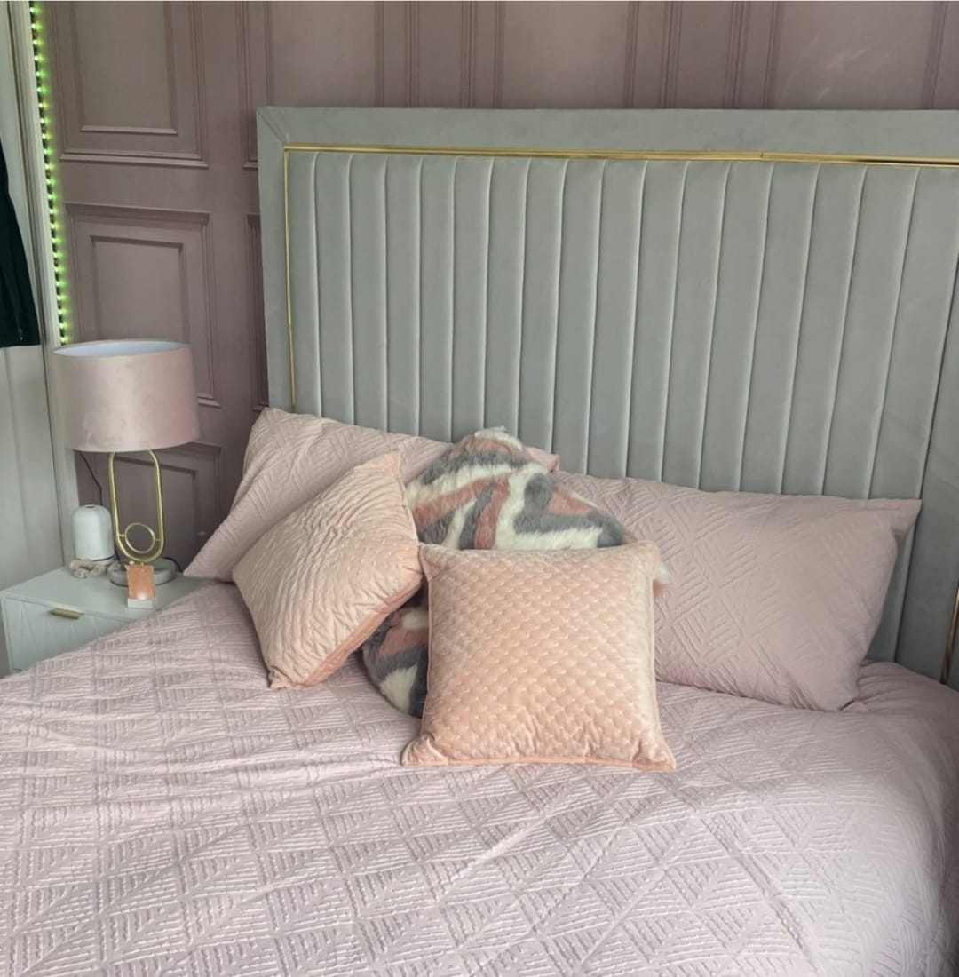Border Strip Gold and Silver Bed Fine Class Beds